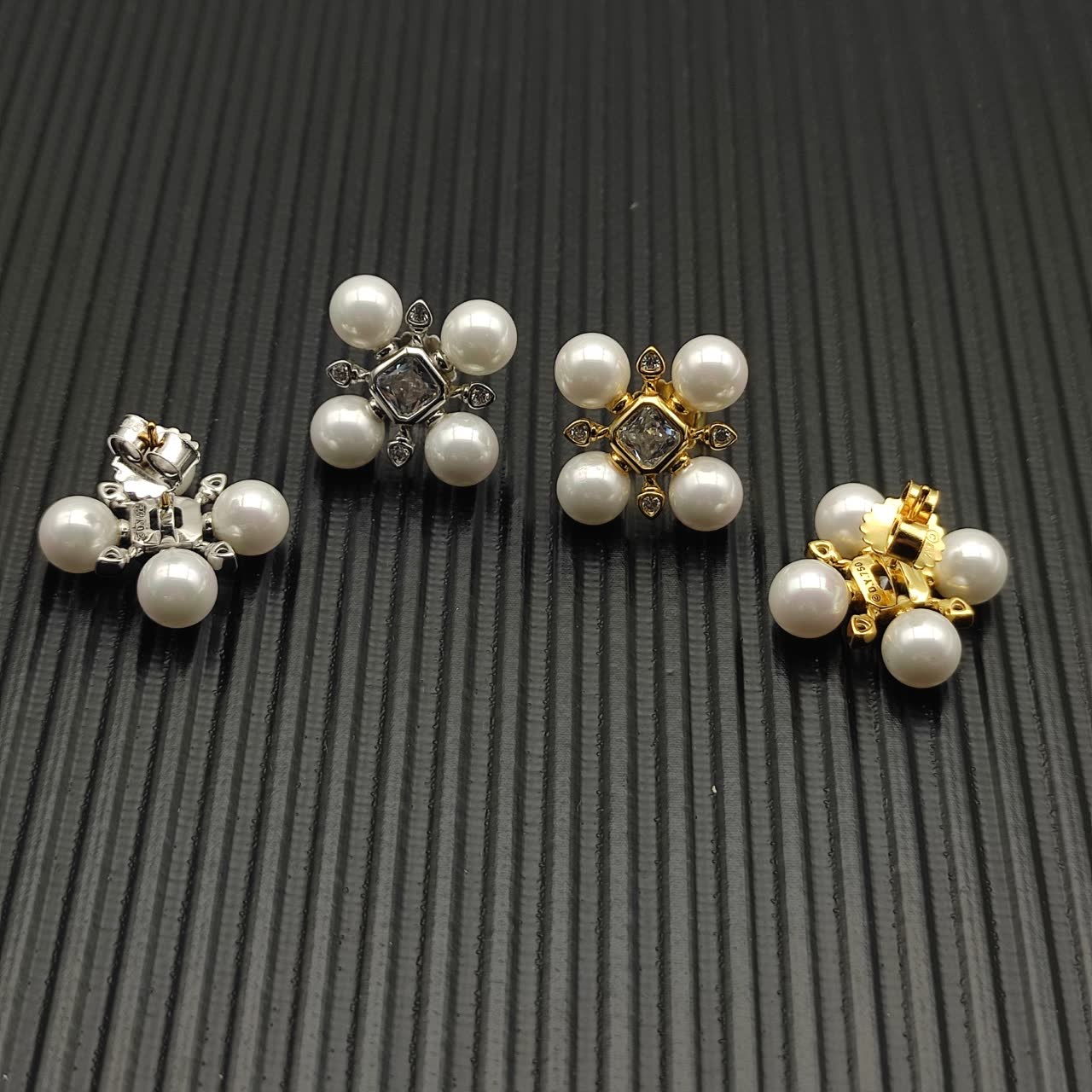 David Yurman Elegant Pearl and Diamond Stud Earrings